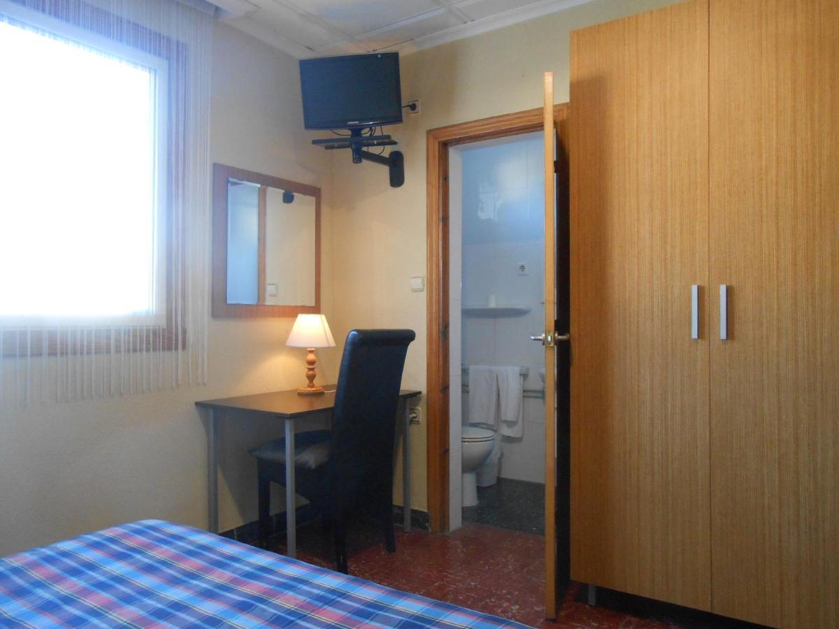 Hostal El Callejon Tarragona Exterior foto